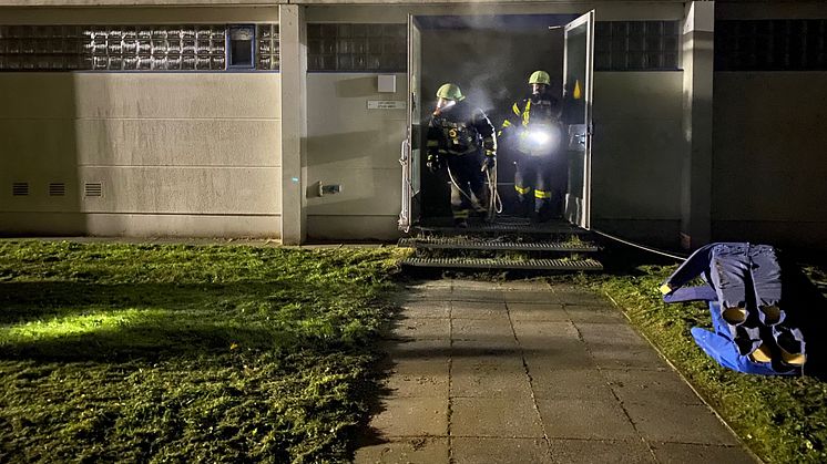 Atemschutzträger der Feuerwehr Hennstedt üben Einsatz im Umspannwerk Linden.