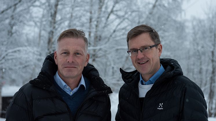Till vänster Markus Eriksson VD och till höger Christian Björklöf Styrelseordförande för Hemavan Alpint