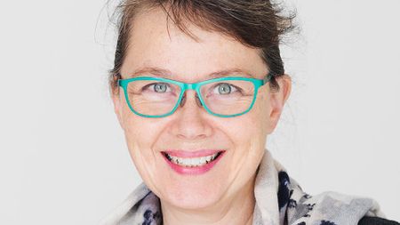 Marianne Gullberg, Lund, är professor i psykolingvistik med fokus på språkinlärning. Hon tilldelas Swensonska priset 2019 och är en av Kungl. Vitterhetsakademiens pristagare.