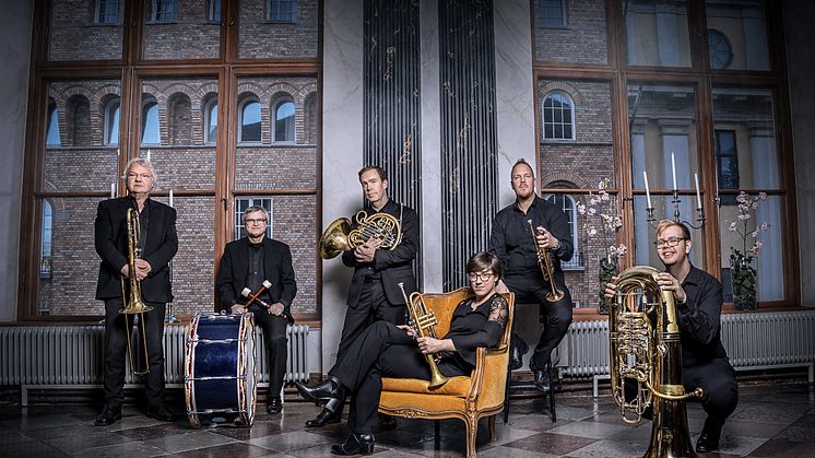 Blåsarsymfonikernas brasskvintett med slagverk. Foto Nadja Sjöström