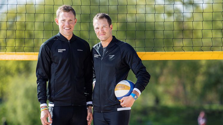 Vitamin Well x beachvolleyspelarna Martin Appelgren och Simon Bohman