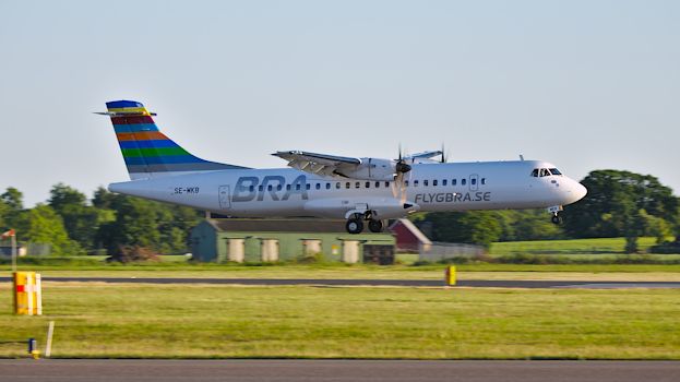 ATR inför landning på Ängelholm Helsingborg Airport