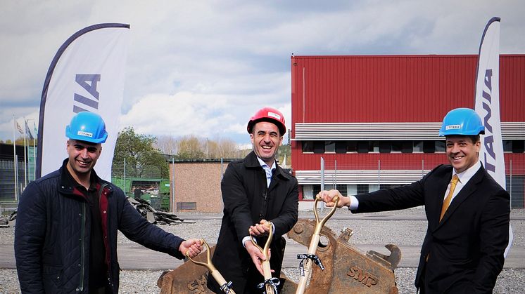 Massoud Zolfaghari (Projektchef på Titania AB), Gabriel Melki (1:e vice ordförande Kommunstyrelsen Botkyrka Kommun), Einar Janson (VD Titania AB)