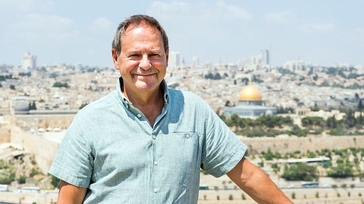 Svein Tindberg var i Jerusalem i 2017 for å gjere research til framsyninga Utafor. Med seg hadde han sine fire unge medspelarar. 