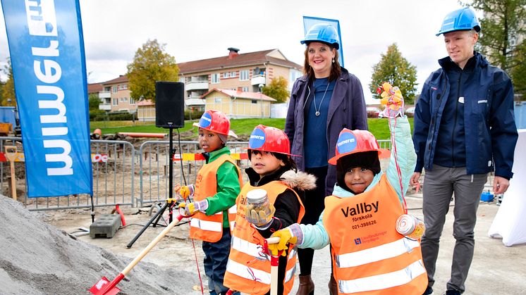 På fredag 6 oktober tas Spadtaget för en ny förskola på Vallby.