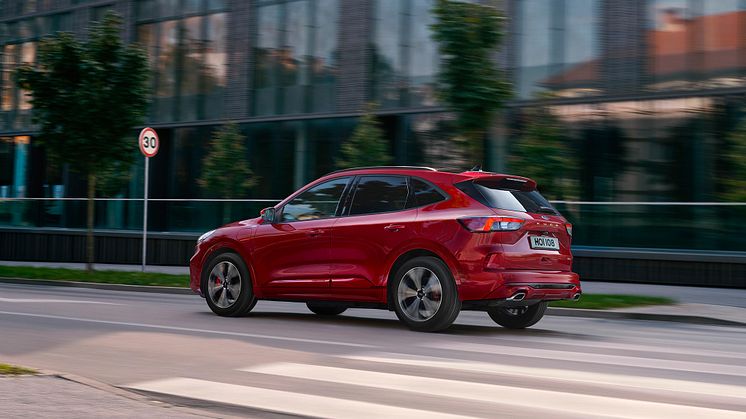 Ford Kuga Plug-in Hybrid forfører med dens gode køreegenskaber, lækre design og skarpe pris.