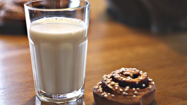 Findus kanelbullar serveras på Mjölkens Dag i Stockholm 