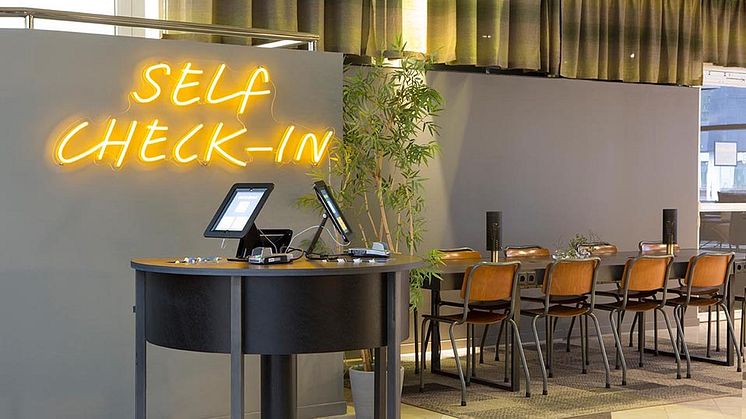Self Check-In and workspace at Comfort Hotel Xpress Stockholm