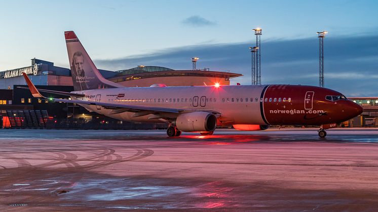 Norwegian Boeing 737-800                   Foto: David Charles Peacock