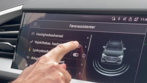 Audi Q4 e-tron - Hastighedsadvarsel via knap til førerassistenter (feb2024)