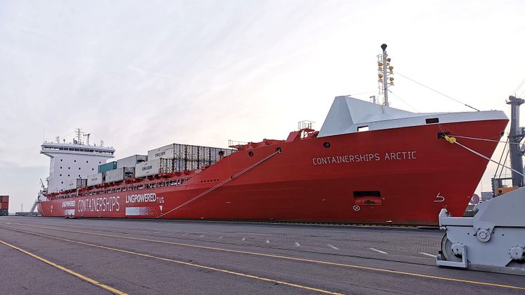 Den sjunde februari var en speciel dag i Helsingborgs Hamn. Det var första gången hamnen tog emot ett LNG-fartyg och det var samtidigt fartygets, Containerships Arctics, första seglats.