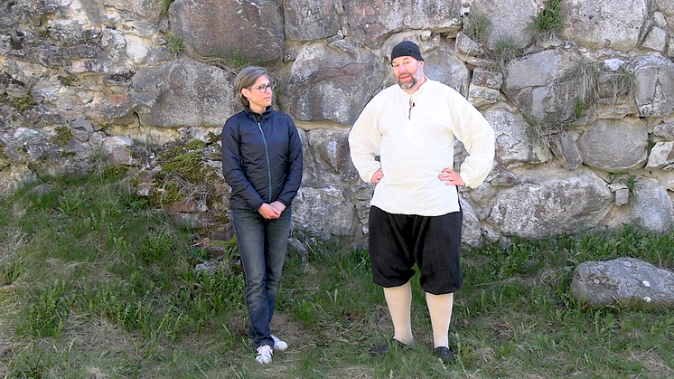Åsa Alering och Håkan Nordmark videoguidar genom Kronbergs slotts långa historia.