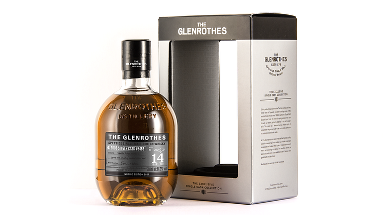 The_Glenrothes-14 _5463 Silver bottle next to pack.png