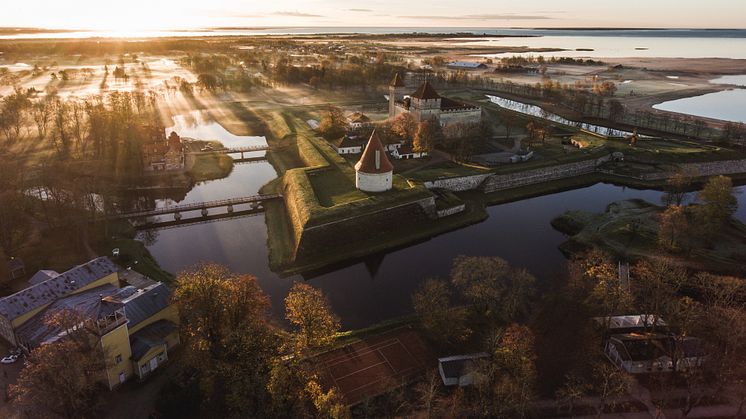 Kuressaare Slott är väl värt ett besök under weekendresan till Estland. Foto: Evolumina/Visit Estonia.
