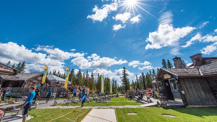 Serveringsstedet Knettsetra er en av aktørene i Trysil som har ansatte flere personer på grunn av stisykkelutviklingen.