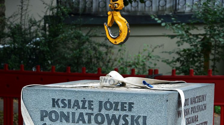 Das Poniatowski-Denkmal am Elstermühlgraben - Foto: Karolin Kelm