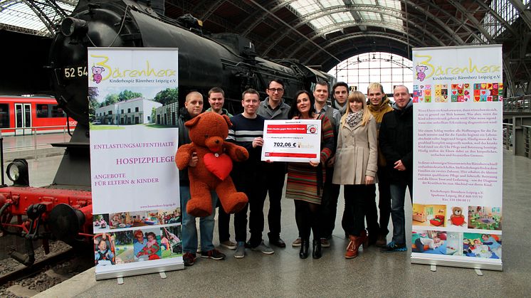 Auszubildende der Deutschen Bahn setzen sich für Bärenherz ein