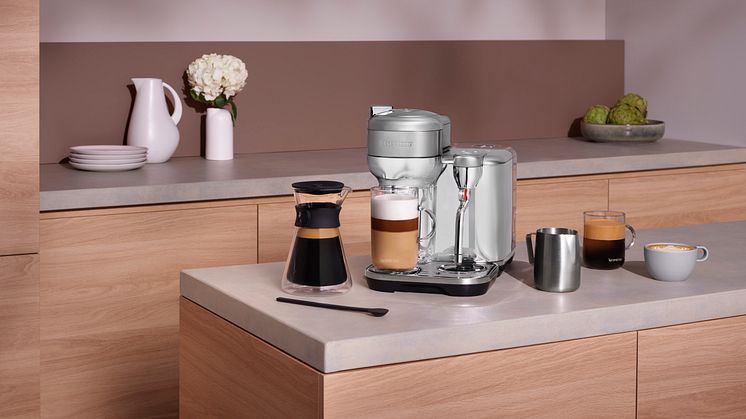 WW_ALL_VL_Vertuo Creatista 2022_Stainless Steel_Recipes and Carafe_H_no dispenser_23-28