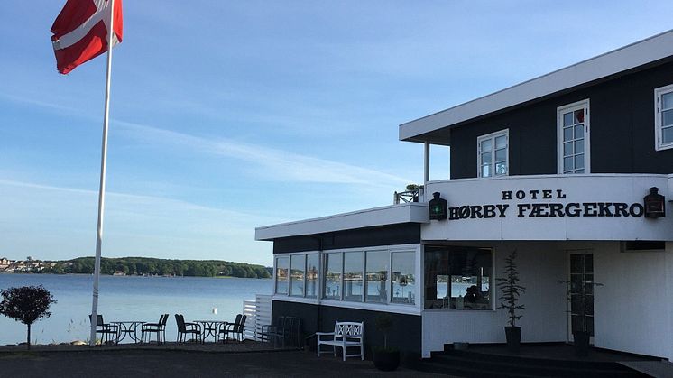 Finn Fogtmann overtog Hotel Hørby Færgekro i Hørby den 1. juni og har netop indgået aftale med Indkøbsforeningen Samhandel omkring optimering af deres indkøb