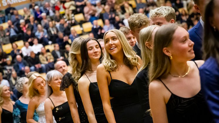 Her ses indmarchen til Les Lanciers i Arena Randers