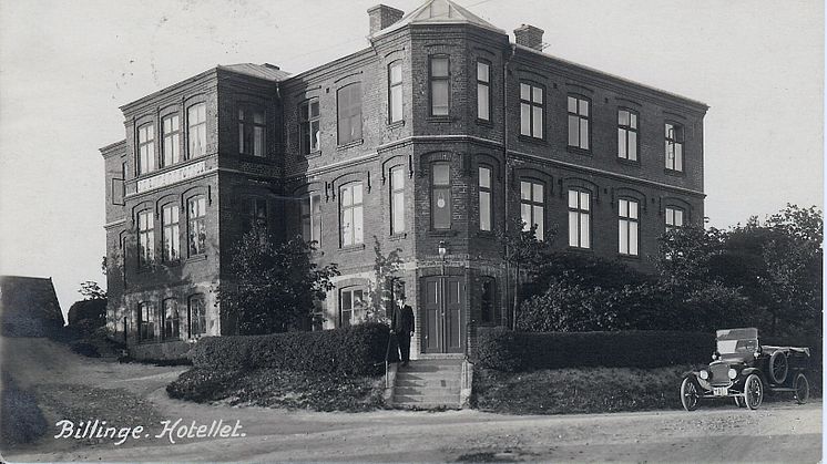 Billinge ”Jernvägshotell” uppfört 1900. Bilden är hämtad ur Leif Cederbergs vykortssamling. Fotograf okänd.