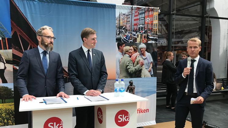 Ole Birk Olesen, transportminister, Henrik Fritzon regionstyrelsens ordförande och Linus Eriksson, trafikdirektör Skånetrafiken