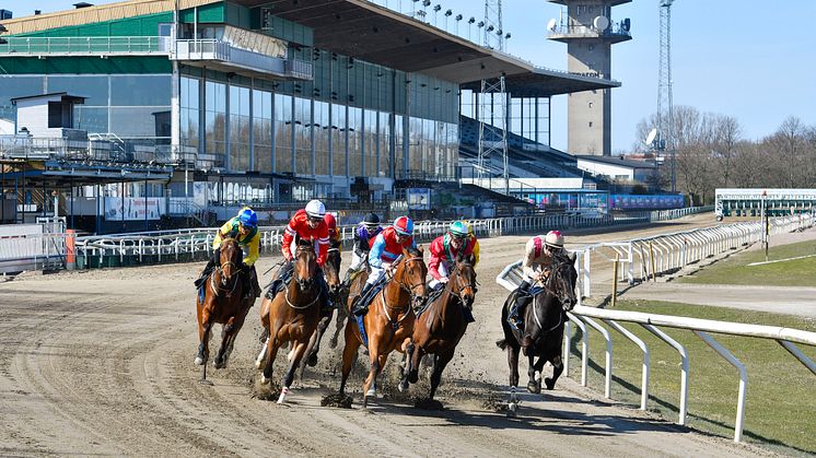 Galopptävlingar på Jägersro, den nuvarande trav- och galoppbanan i Malmö