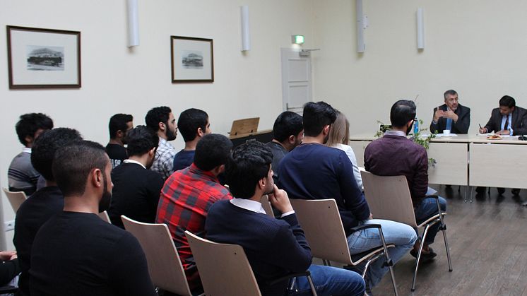 ​Studierende der Deutsch-Emiratischen Hochschule für Logistik Abu Dhabi zu Auslandssemester an der TH Wildau und der Jade Hochschule Elsfleth