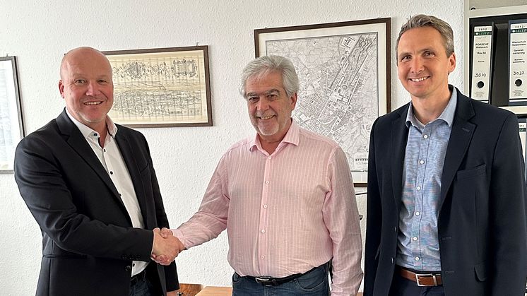 v.li.n.re: Thomas Förch, Geschäftsführer gastro total GmbH, Thomas Becker, Geschäftsführer Gerhard Becker Großkücheneinrichtungen und Jan Wittenbecher, kaufm. Leiter gastro total GmbH.