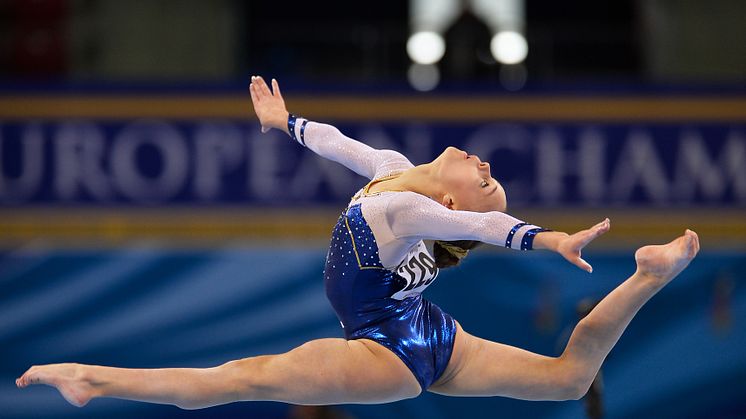 Lovisa Estberg i bom- och friståendefinal och Emma Larsson i final i bom i World Challenge Cup