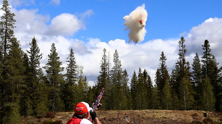 Jocke Smålänning bjuder på trickskytteskola. Foto: Sven Bogg