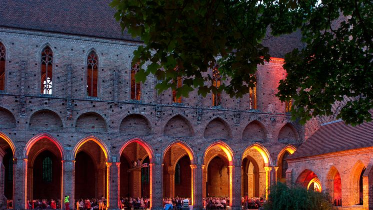 Stimmungsvoller Konzertbesuch beim Choriner Musiksommer im Kloster Chorin (Foto: Kerstin Schlopsnies)