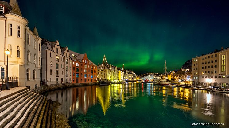 Brosundet, Ålesund. Foto: Arnfinn Tonnesen.