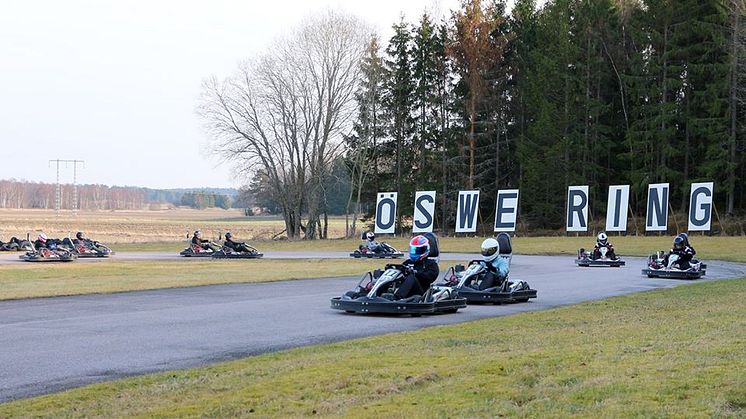 Välkommen till en fartfylld dag med gokart på Ös-We Ring 