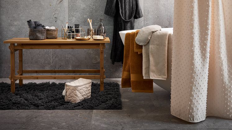 Med den nye Nordic Bath-kollektion fra JYSK bliver det muligt at skabe et badeværelse, der giver en fornemmelse af ro.
