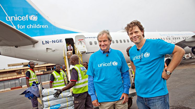 Norwegian's CEO Bjorn Kjos and UNICEF's CEO Bernt G. Apeland in Bangui, CAR