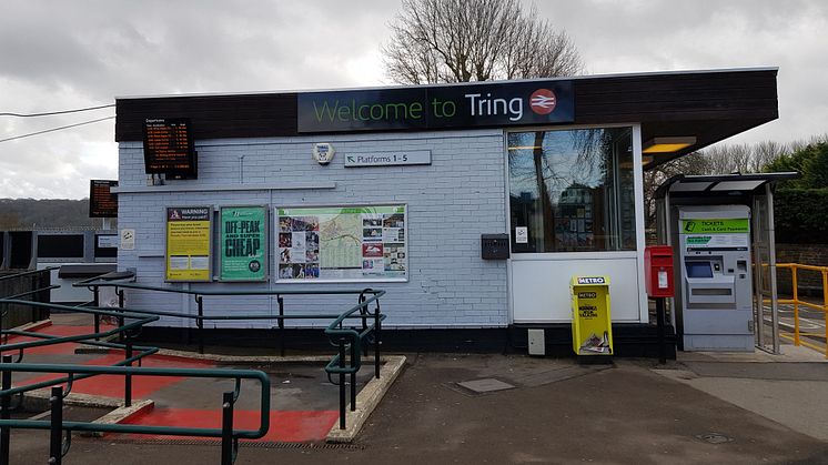 Tring station