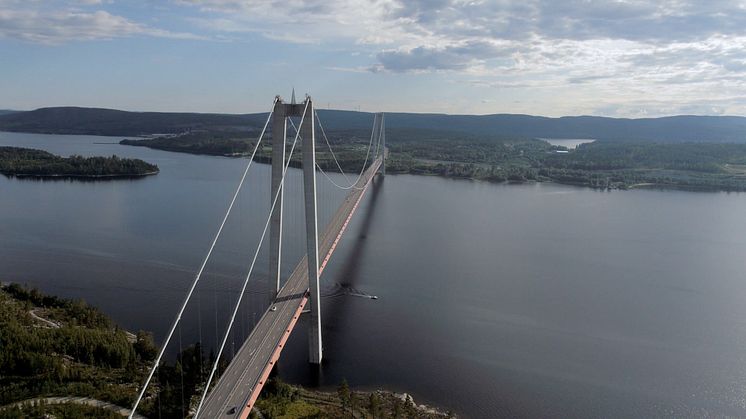 Högakustenbron, en av spelplatserna för operafestivalen