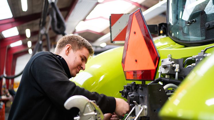 Bliv CLAAS landbrugsmaskinmekaniker med en skræddersyet landbrugsmaskinmekanikeruddannelse