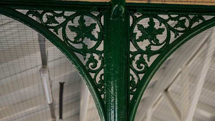 Heritage features at Eridge station, platform 1