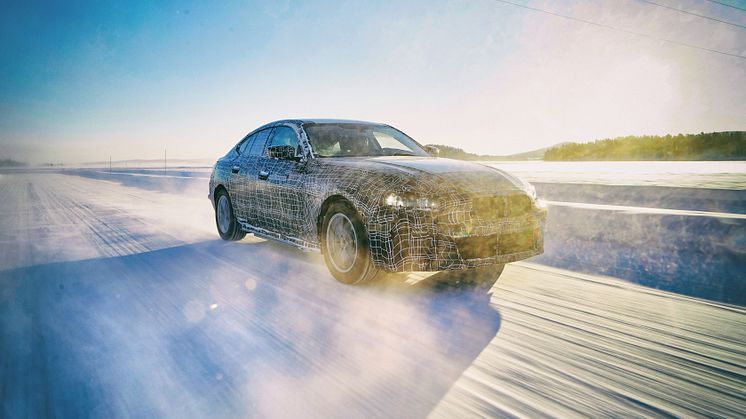 En ny generasjon elektrisk kjøreglede: BMW i4 blir en av spydspissene