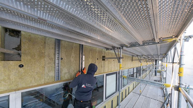 Effektiv facaderenovering bringer nyt liv til  kontor- og flyhangar i Københavns Lufthavne
