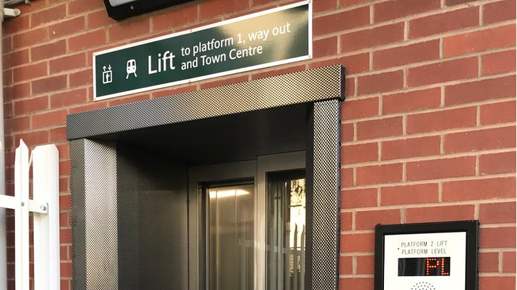 Crawley station - new lift