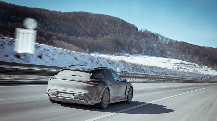 Porsche Taycan Cross Turismo under tester i Tyskland