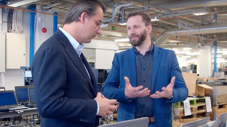Hos Inrego. Sasja Beslik, Nordea och Jonas Karlsson, Inrego. 