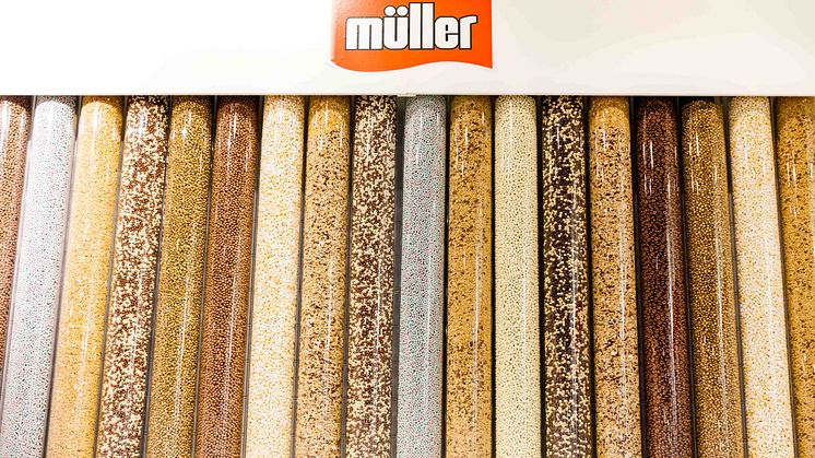 Create your own yogurt combination at the Müller Corner Shop 