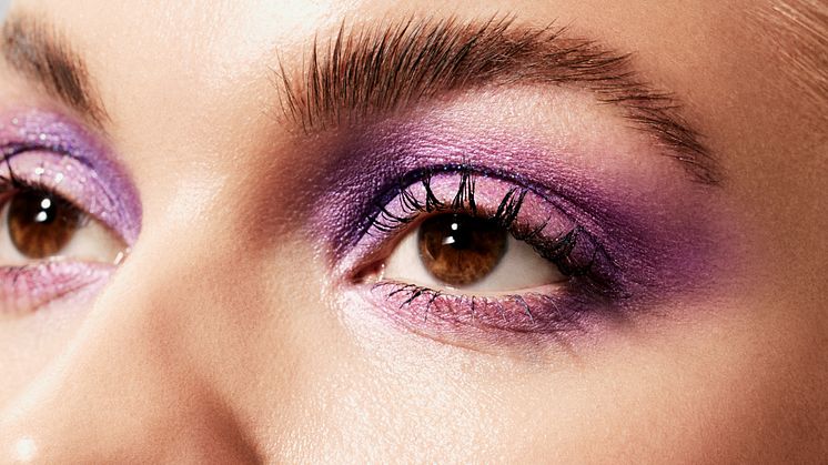 BeautyAct lanserer en fargesprakende og eksklusiv sommerkolleksjon med den svenske artisten Tove Styrke som frontfigur.