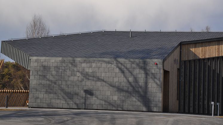 Norum Kapell takskiffer på fasad och tak