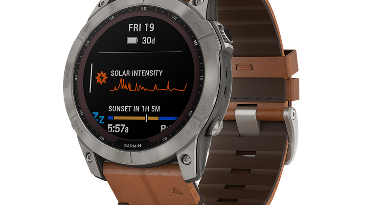 Garmin_fenix 7X Sapphire Solar_Schiefergrau_Leder (c) Garmin Deutschland GmbH