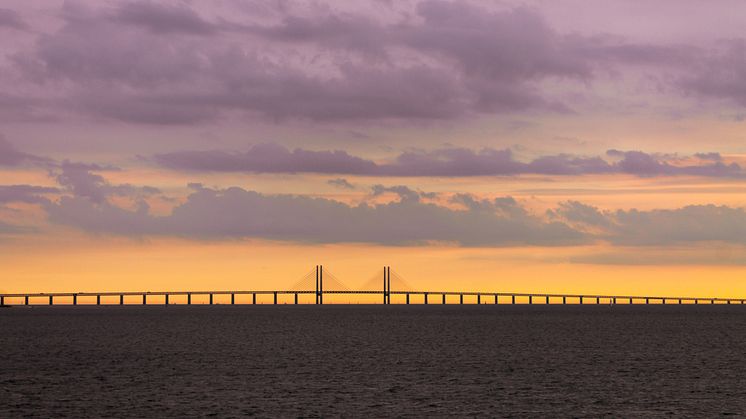 beautiful-sunset-bridge-oresund